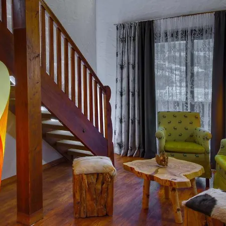 Hotel H+ Balance